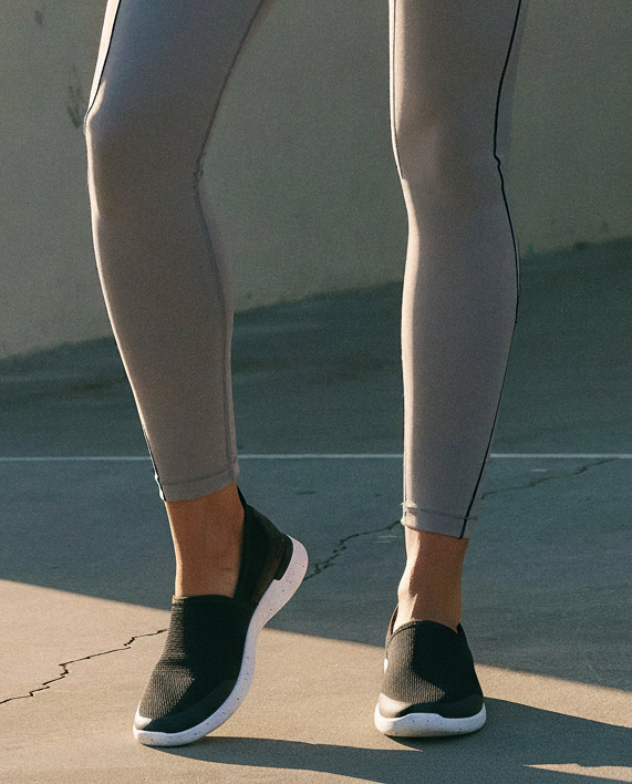 Rockport Women's Truflex Fly Washable Knit Slip-On Black Knit Washable CI4959