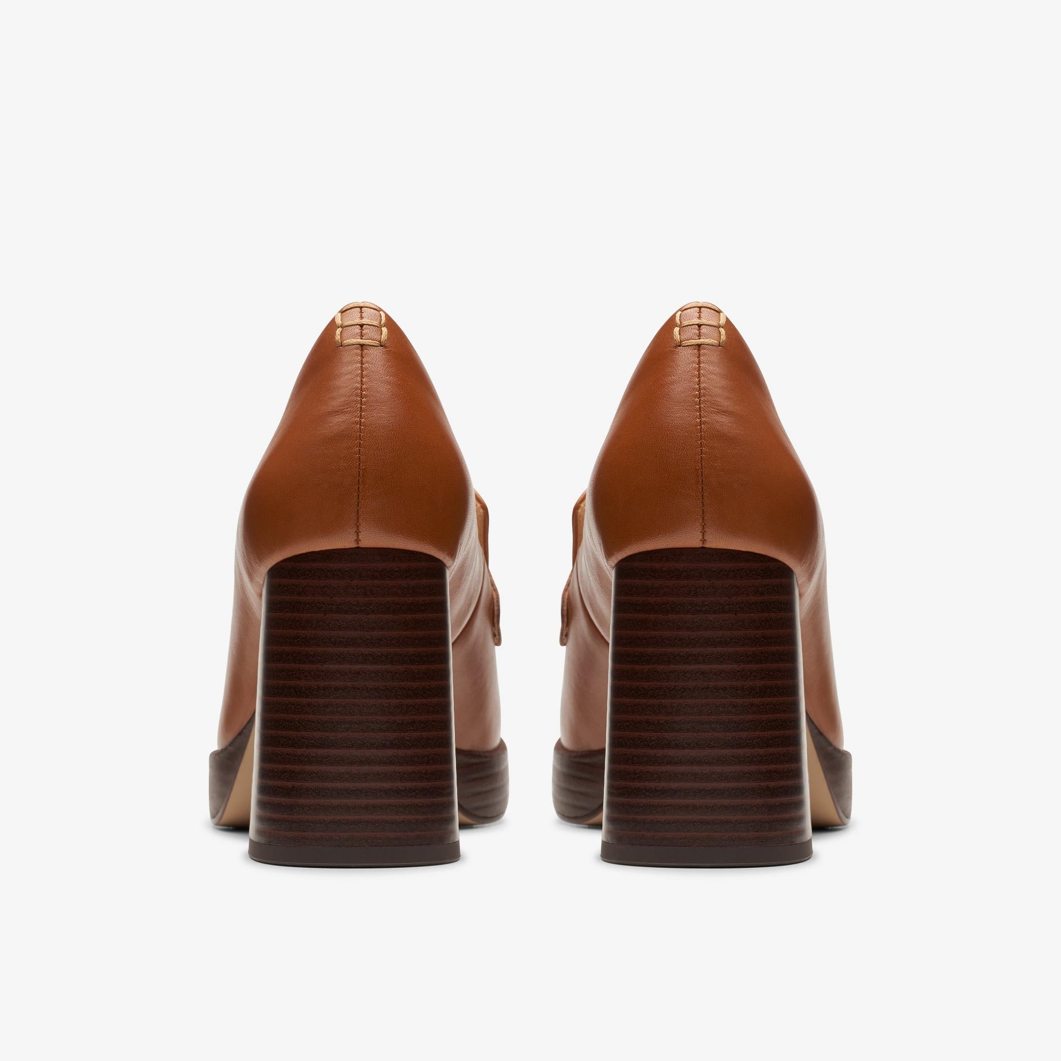 Clarks Women's Zoya85 Walk Tan Leather 26176656 - APLAZE