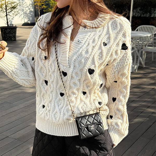 돈체르 하트꽈배기니트