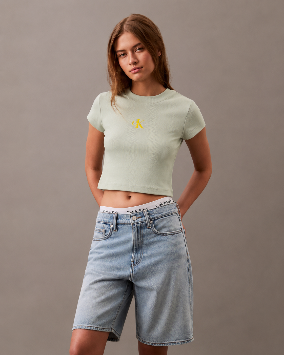 Calvin Klein Women's SS Monogram Baby T-Shirt Sprout Green 47AB802 331