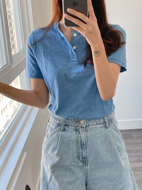 Gap Women's Henley Neck Short Sleeve T-Shirt Blue 686124 02 G1