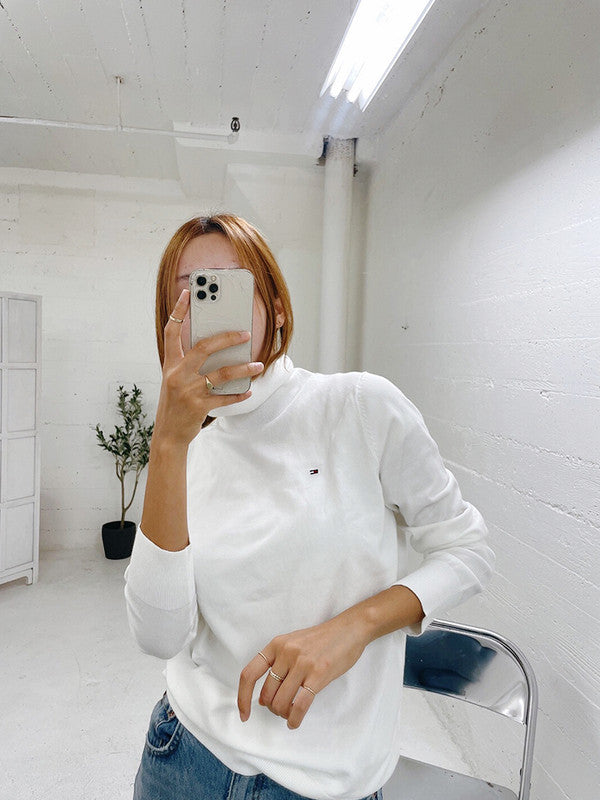 Tommy Hilfiger Women's Turtleneck Mini Flag Logo Embroidered Long Sleeve Knit White 76J2945 110 T7