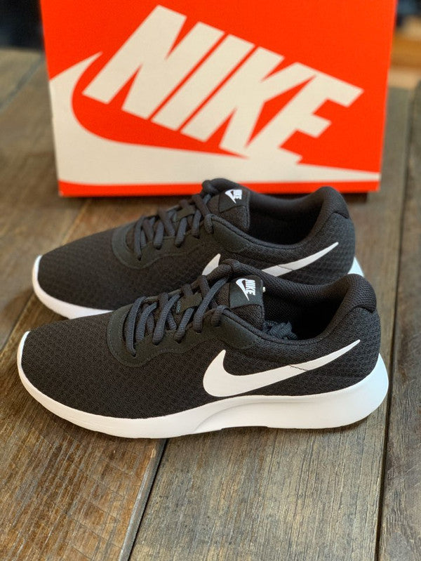 Nike Women's Tanjun Midnight Black/White 812655 011