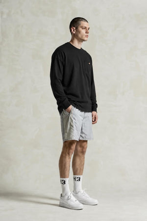 AI model photo - Dickies Heavyweight Long Sleeve Pocket T-Shirt Black WL450BK