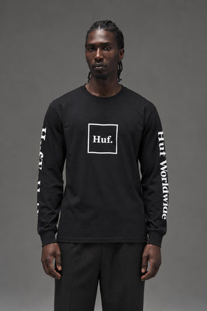 AI model photo - HUF Essentials Domestic L/S Tee Black TS00146