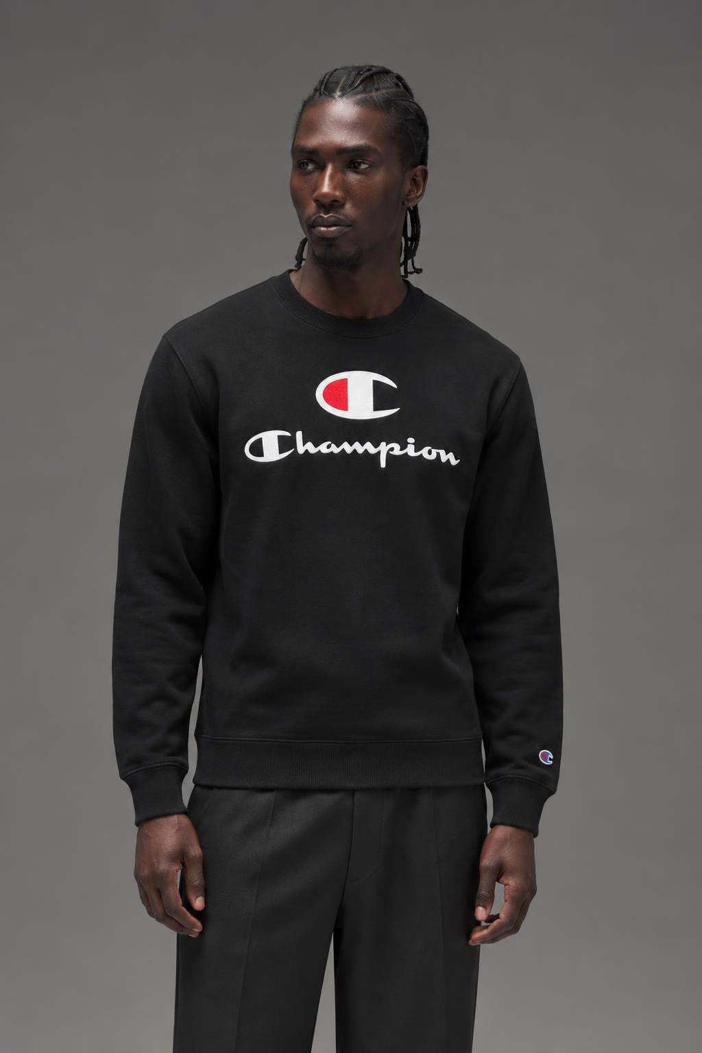 AI model photo - Champion Fleece Crew Black GF88H 586222 BKC