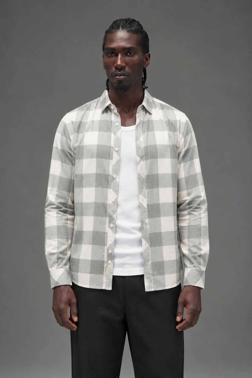 AI model photo - Tom Tailor Men's Melange Checked Shirt Titanium Grey 203128300