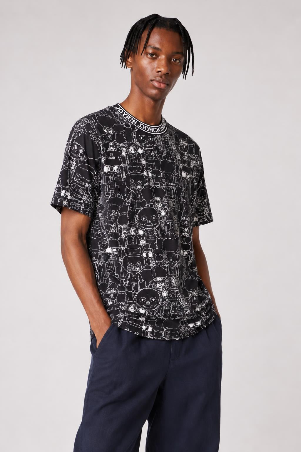 AI model photo - JOYRICH TOY BOX T-SHIRT / BLACK 15-473-00702-BLK