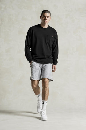 AI model photo - Dickies Heavyweight Long Sleeve Pocket T-Shirt Black WL450BK