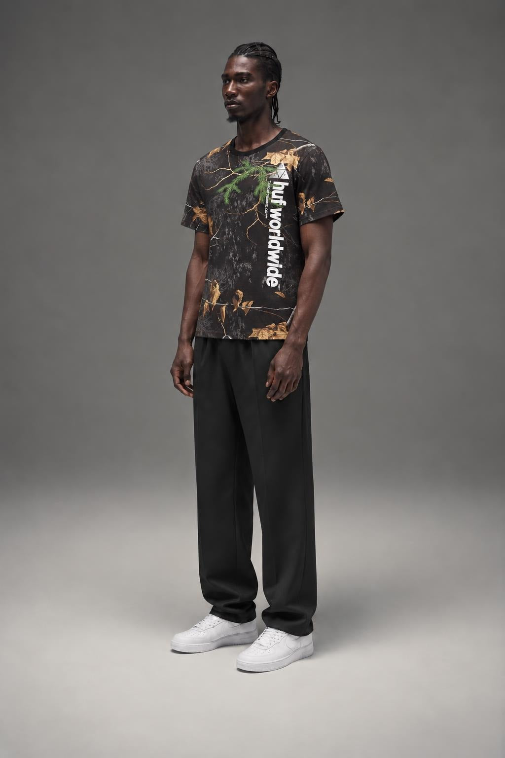 AI model photo - HUF Realtree Peak Logo Short Sleeve Tee Realtree Black TS01162