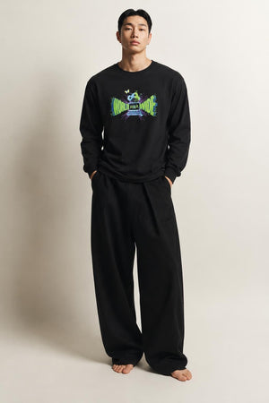 AI model photo - HUF Mens Off-Line L/S Tee Black TS01493