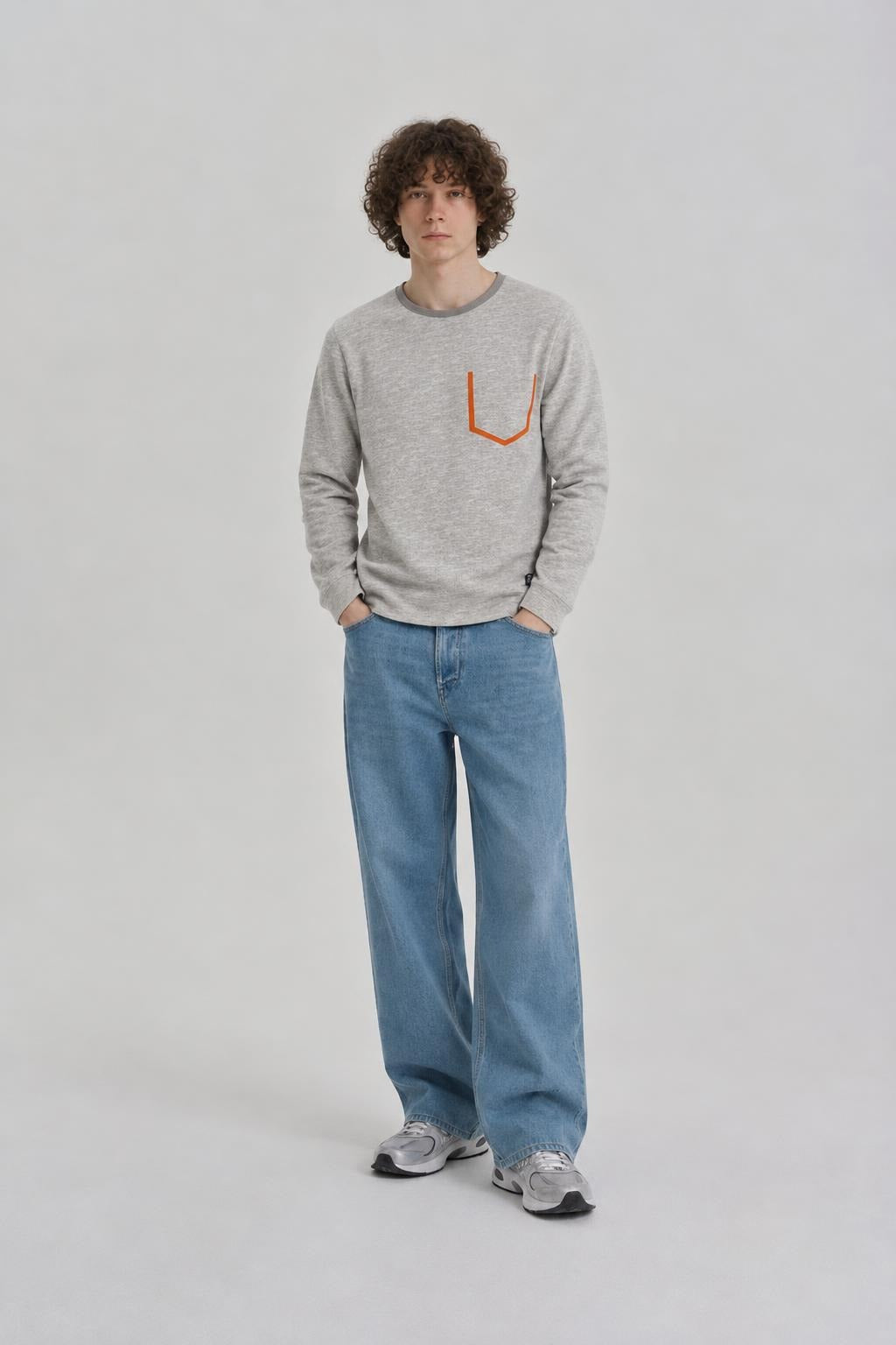 AI model photo - Tom Tailor Men's Structured Crew W.taped Sweatshirts Grey T2658 252989300