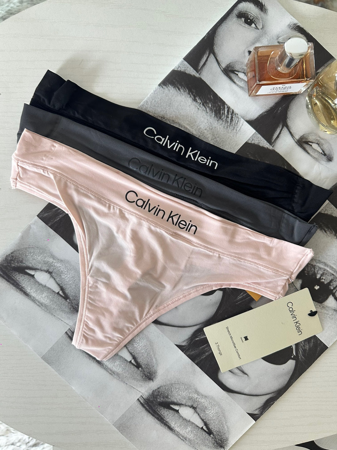 Calvin Klein Women's Thong 3PK Black / Ashford Grey / Nymph's Thigh QP3207O 002