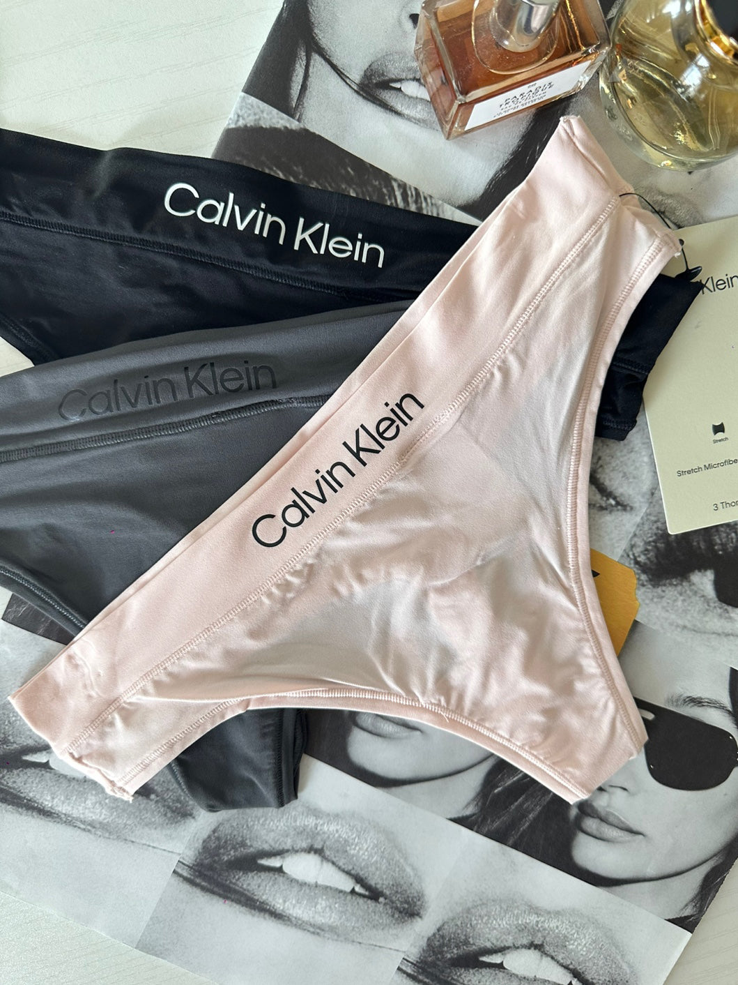 Calvin Klein Women's Thong 3PK Black / Ashford Grey / Nymph's Thigh QP3207O 002
