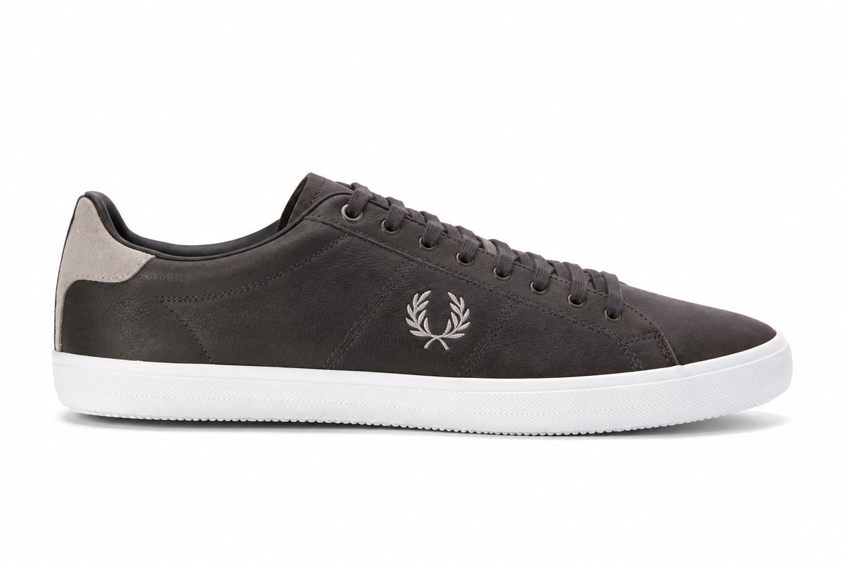FRED PERRY HOWELES LEATHER B7508-491 CHARCOAL