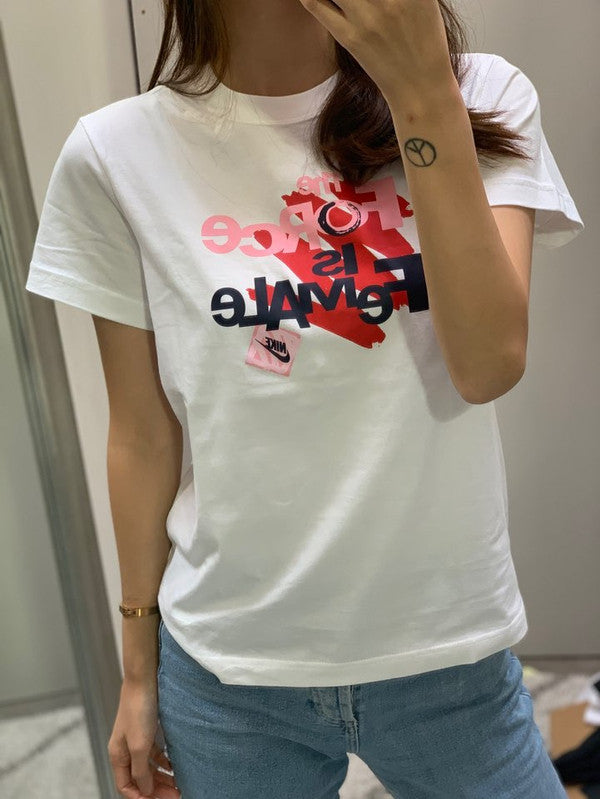 Nike Girl's The Force Female Logo T-Shirt White CZ1349 100 N8