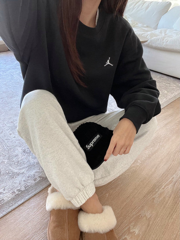 Nike Jordan Men's Essentials Fleece Crewneck Sweatshir Black/White DQ7520 010 N1