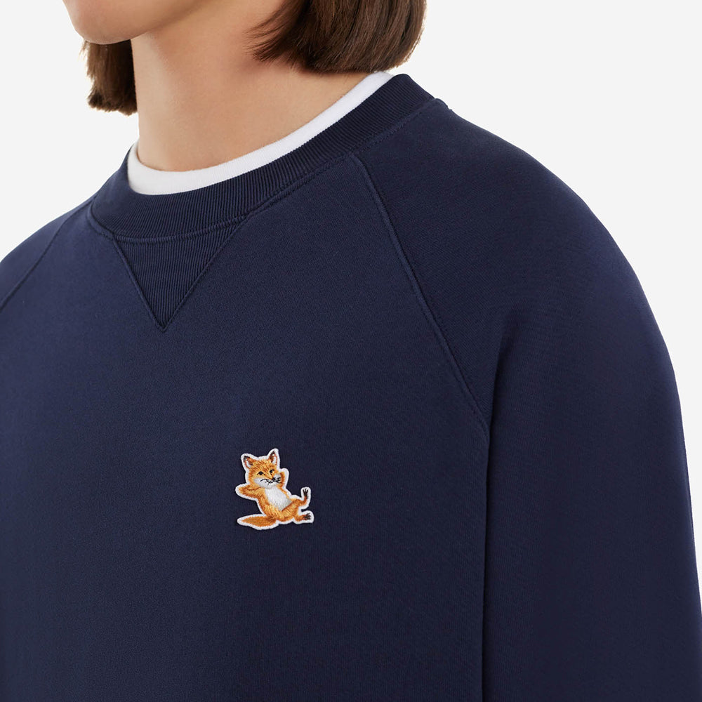 Maison Kitsune Chillax Fox Patch Classic Sweatshirt Navy GU00342KM0002 P480