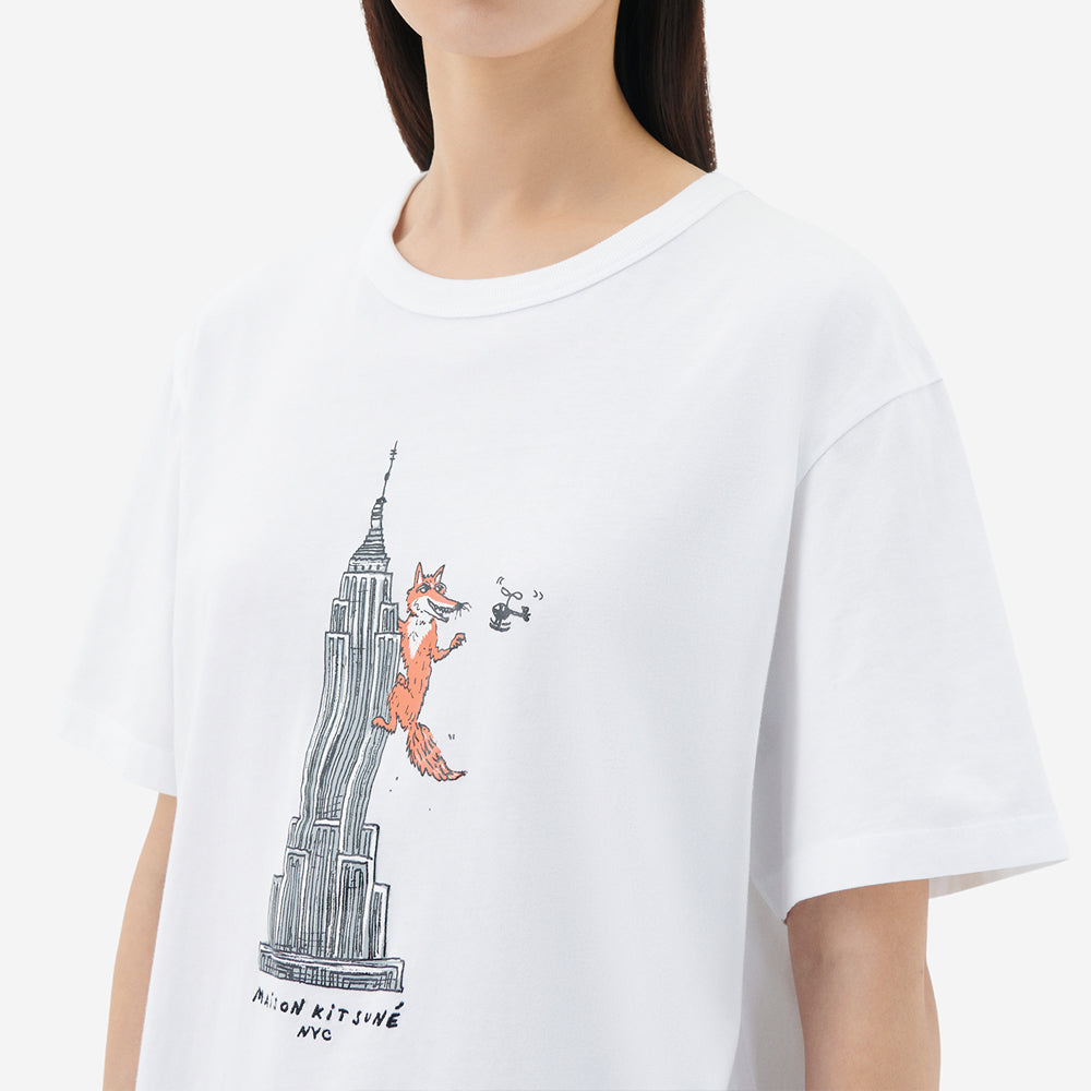 Maison Kitsune Oly Empire Fox Classic T-Shirt White IU00163KJ0008 P100