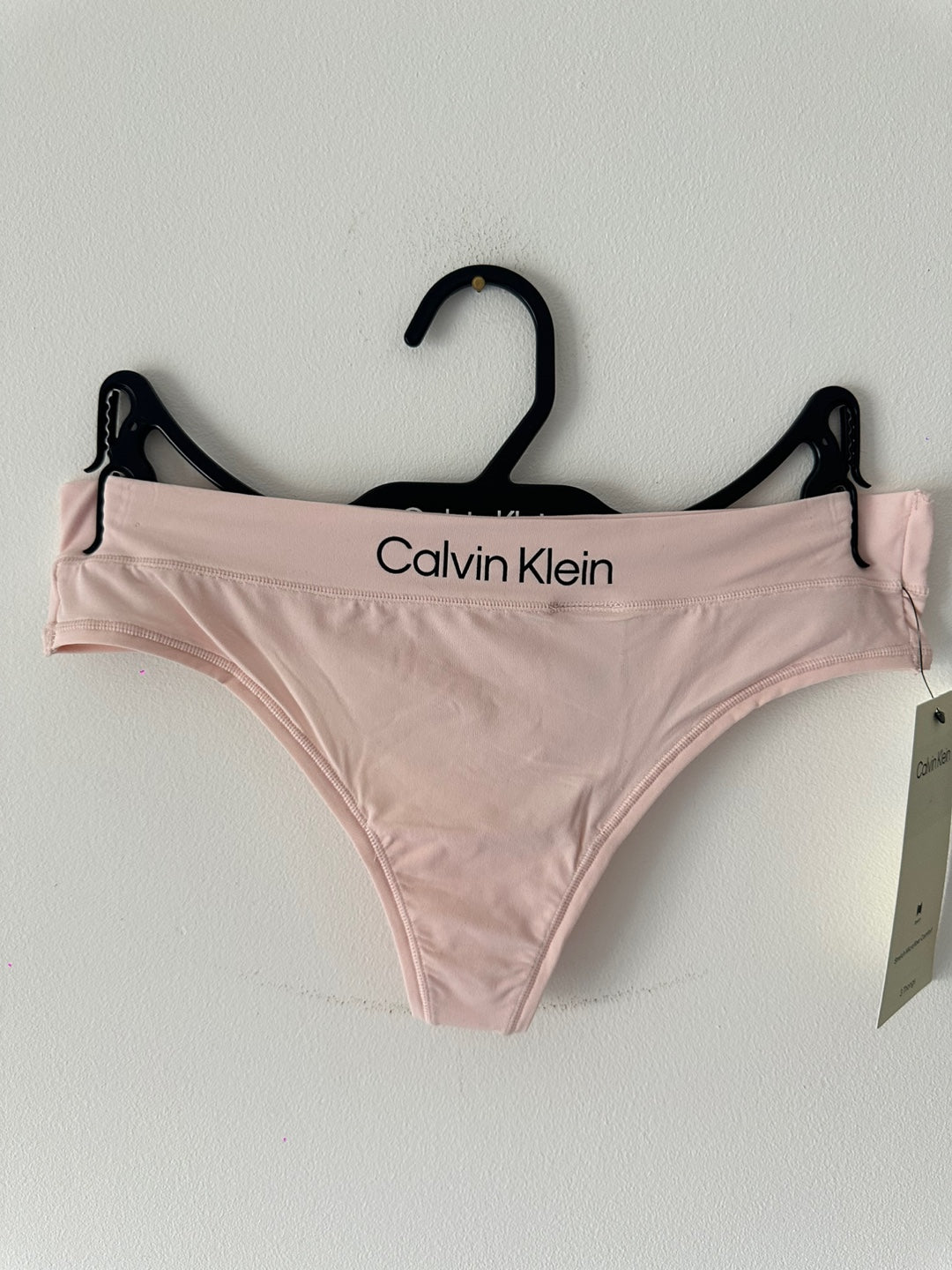 Calvin Klein Women's Thong 3PK Black / Ashford Grey / Nymph's Thigh QP3207O 002