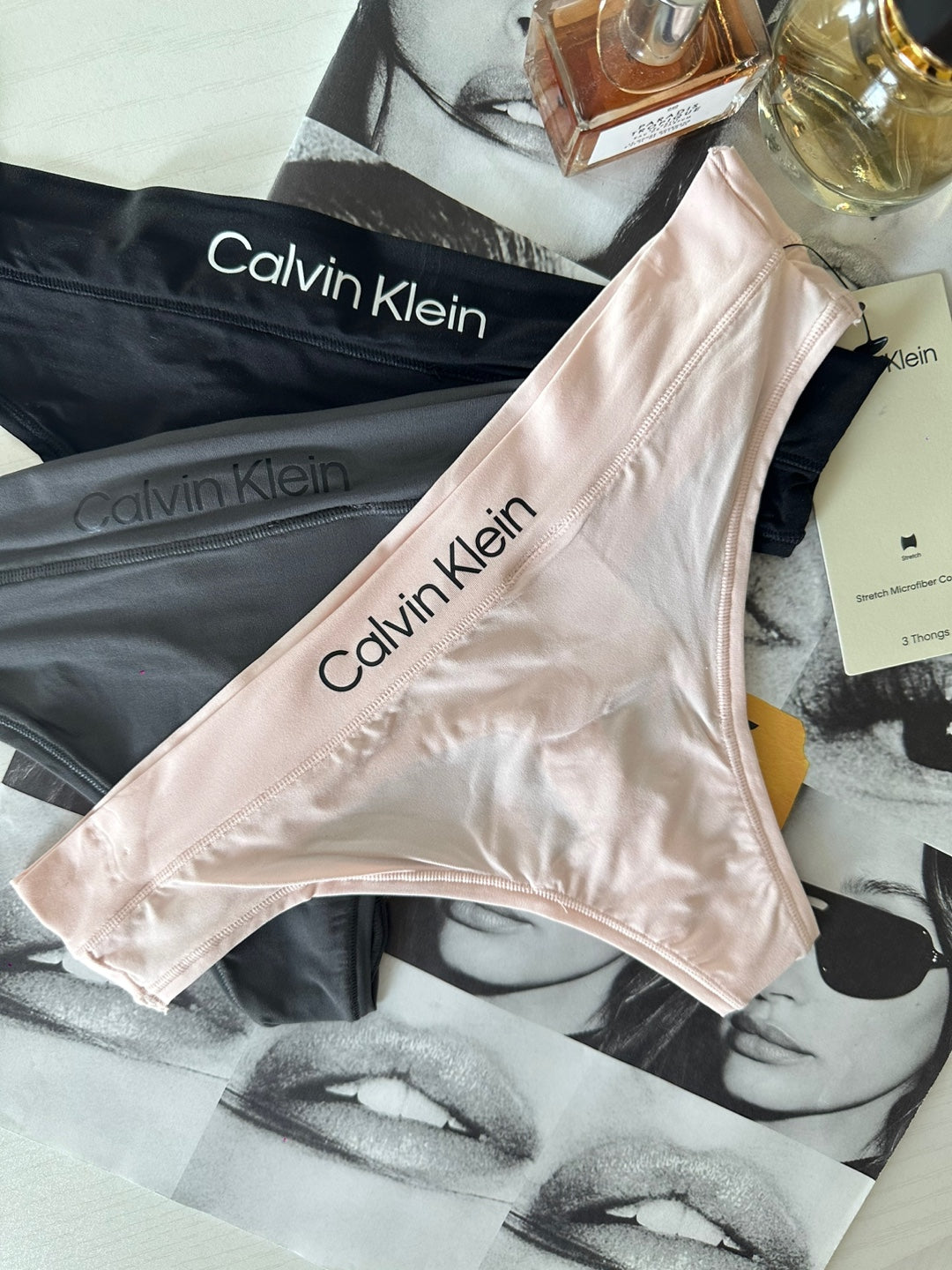 Calvin Klein Women's Thong 3PK Black / Ashford Grey / Nymph's Thigh QP3207O 002