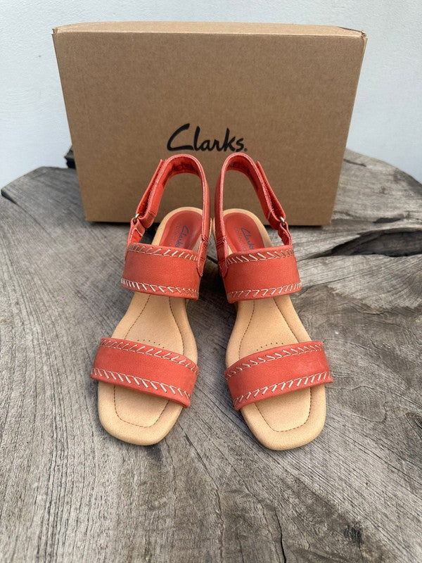 Clarks Women's Kyarra Rose Blush Nubuck 26177316