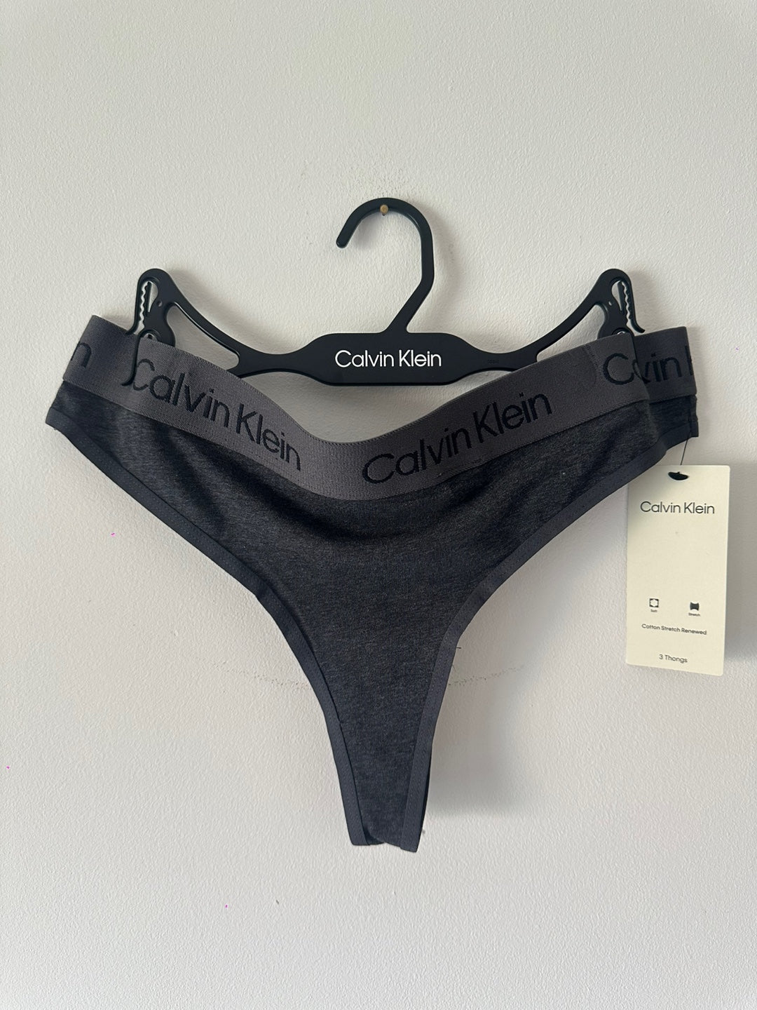 Calvin Klein Women's Thong 3PK Black / White / Charcoal Heather QP2959O 021