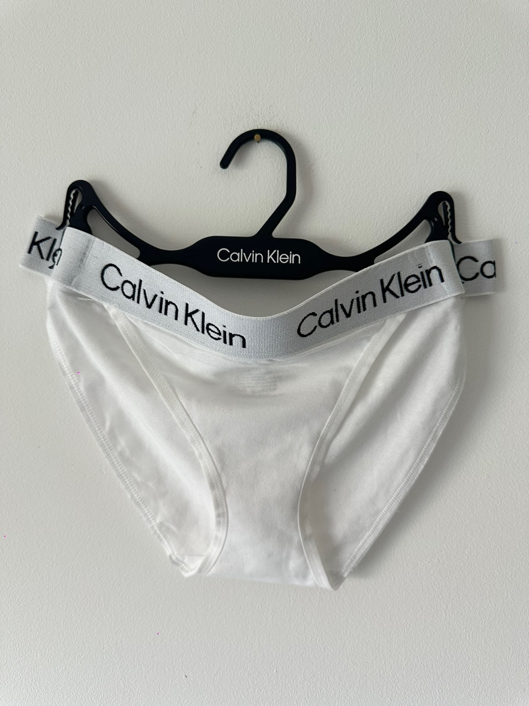 Calvin Klein Women's String Bikini 3PK Black / White / Charcoal Heather QP2960O 021