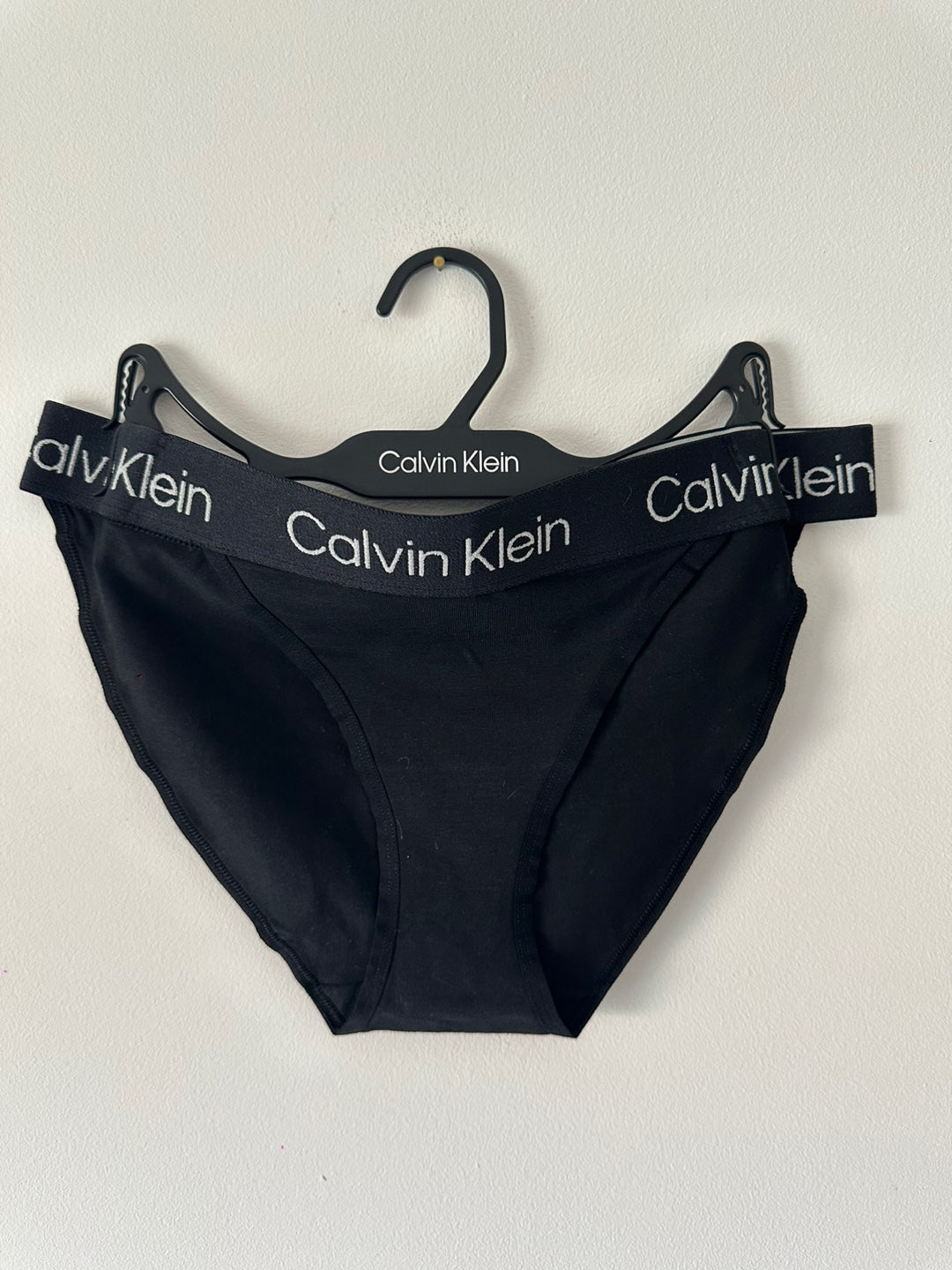 Calvin Klein Women's String Bikini 3PK Black / White / Charcoal Heather QP2960O 021