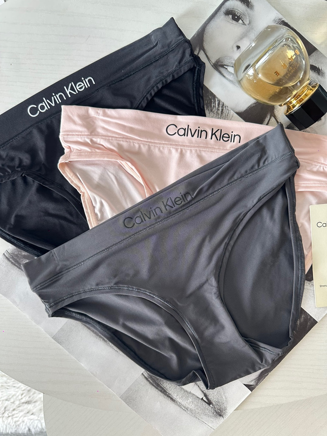 Calvin Klein Women's Bikini 3PK Black / Ashford Grey / Nymph's Thigh QP3206O 002