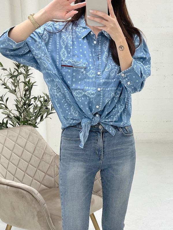 Tommy Hilfiger Women's Oversized Bandana Print Button-Down Chambray Shirt Light Benson T2CMPBZH ZN3 T8