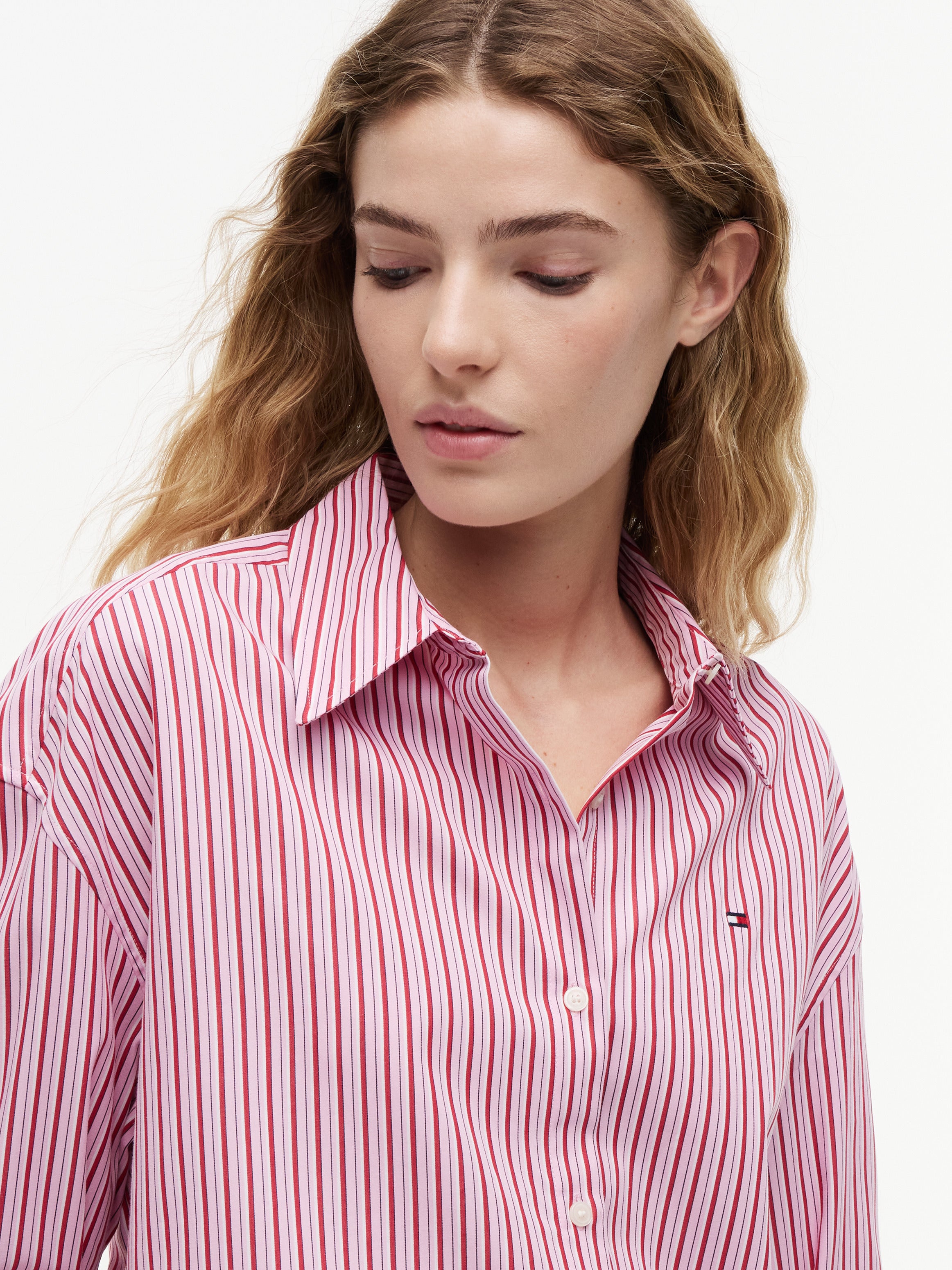Tommy Hilfiger Women's Summer Poplin Long Sleeve Boxy Shirt Pink Multi Stripe WW49940 0D7 971