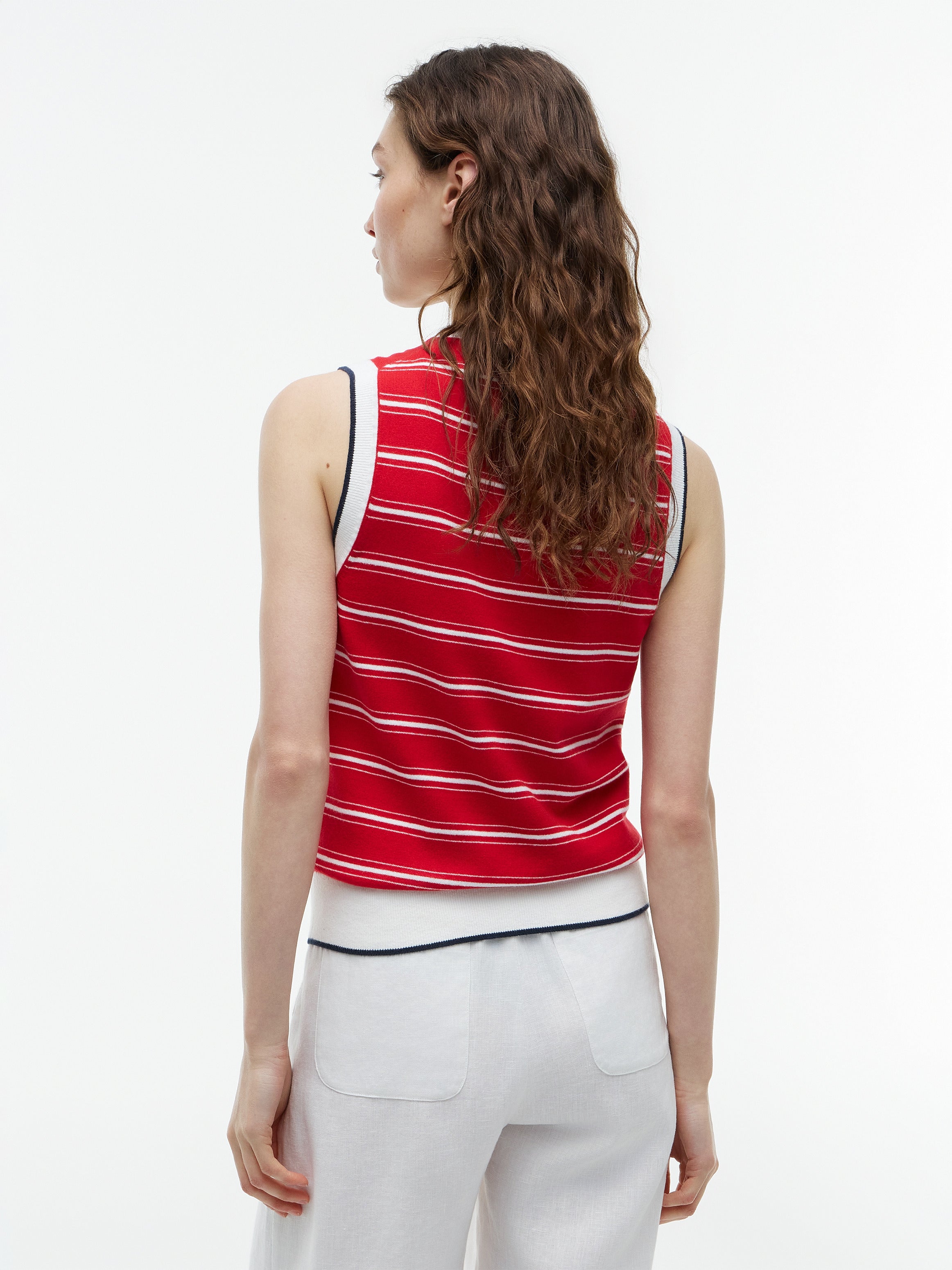 Tommy Hilfiger Women's Intarsia Flag Sleeveless Crew Neck Sweater Classic Summer Stripe Primary Red / Ecru WW50220 0EV 971