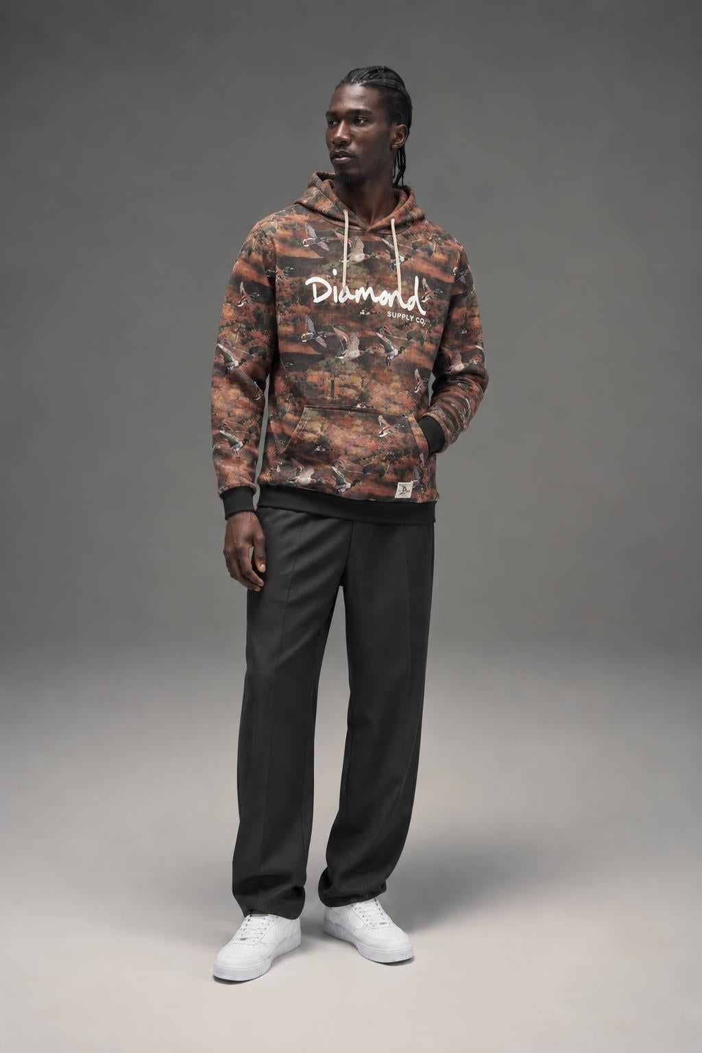 Diamond Supply Pullover Hood In Brown D15DTG02 AI model photo