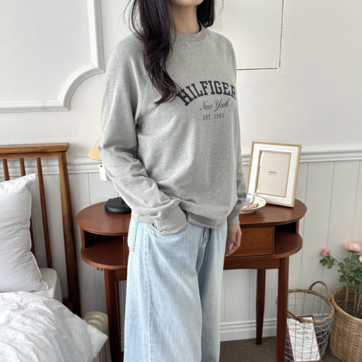 Tommy Hilfiger Men's Embroidered Long Sleeve Sweatshirt Grey Heather 09T4450 004