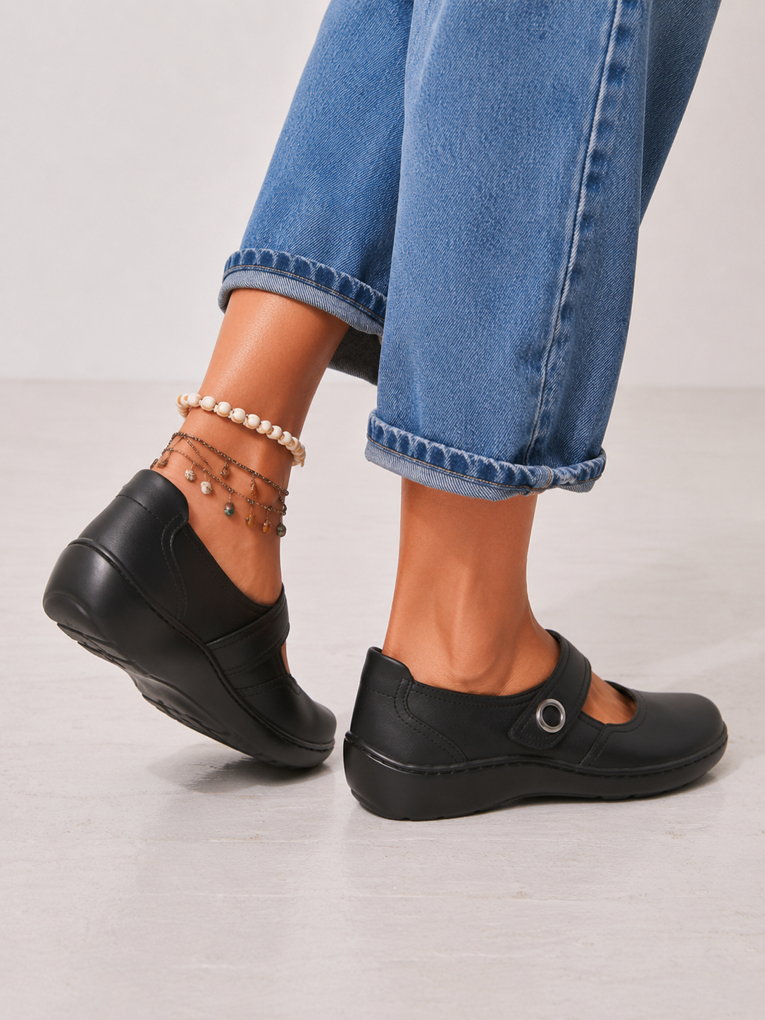 Clarks Women's Cora Ease Mary Jane Black Leather 26180468