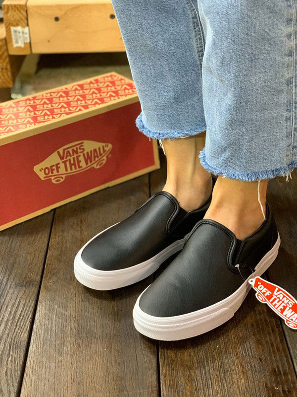 Vans Classic Tumble Slip-on Black VN0A38F7P3O - APLAZE