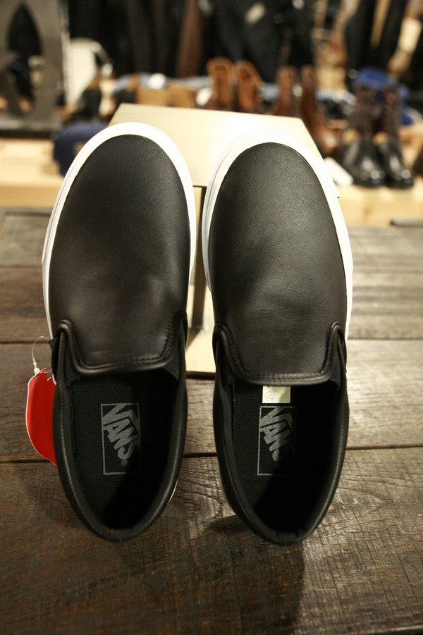 Vans Classic Tumble Slip-on Black VN0A38F7P3O - APLAZE