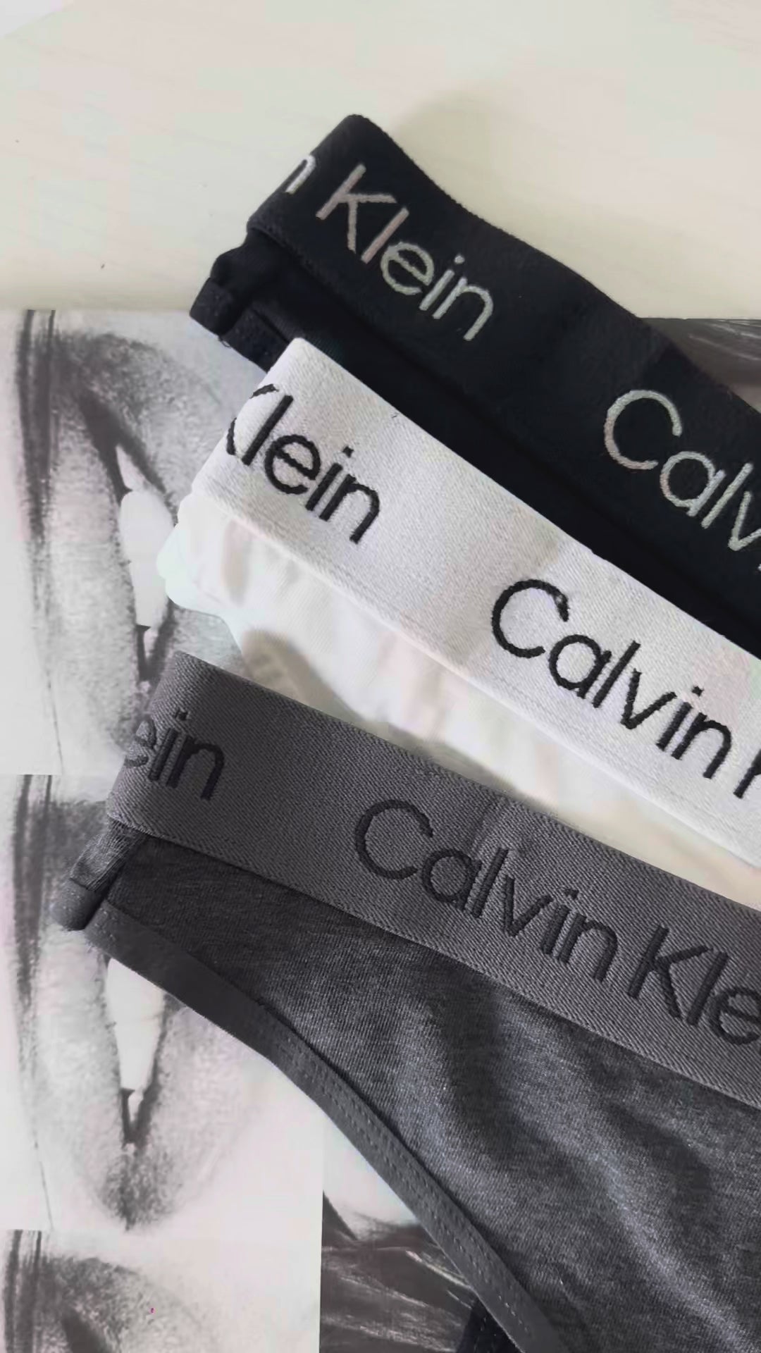 Calvin Klein Women's Thong 3PK Black / White / Charcoal Heather QP2959O 021