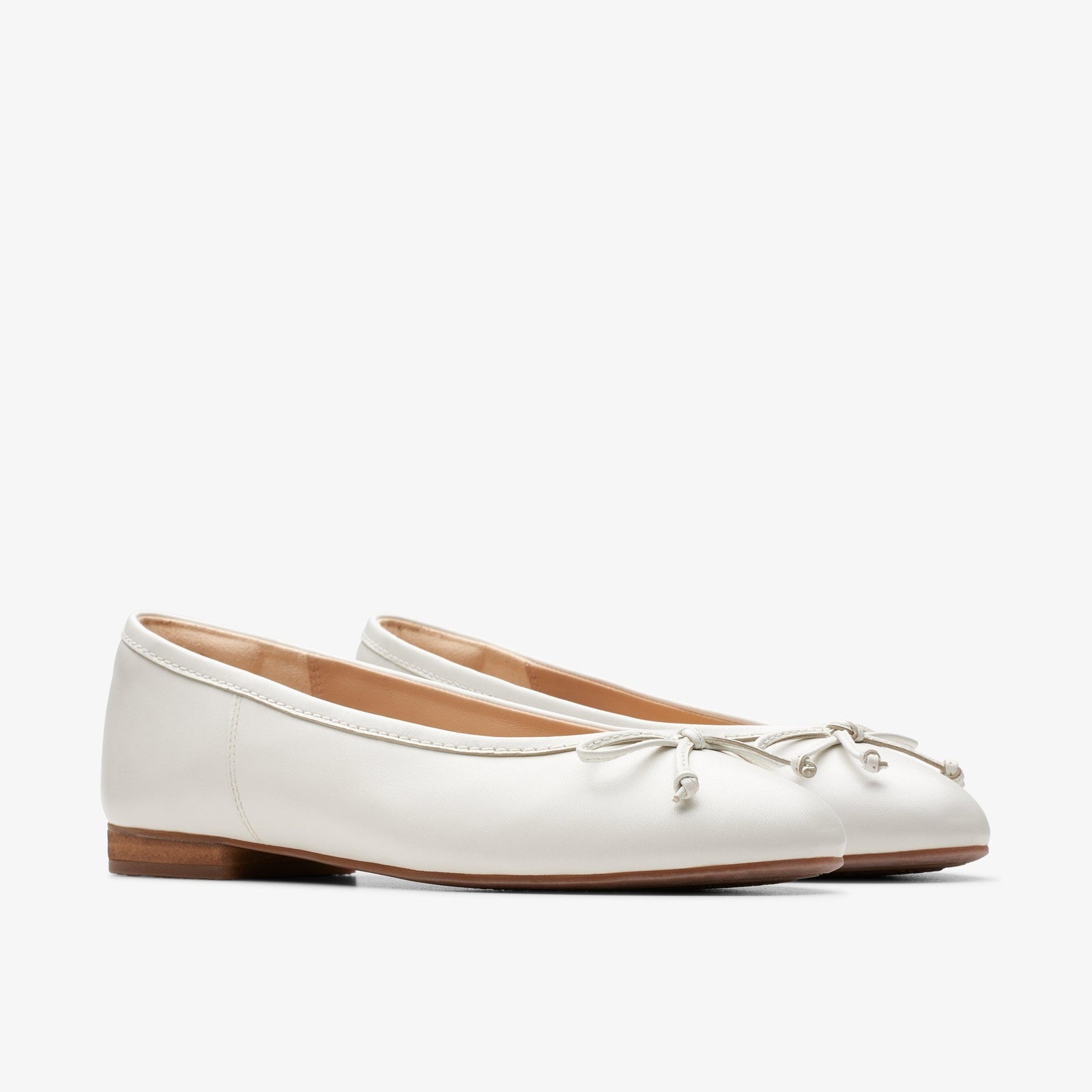 Clarks Women's Fawna Lily White Leather 26176378