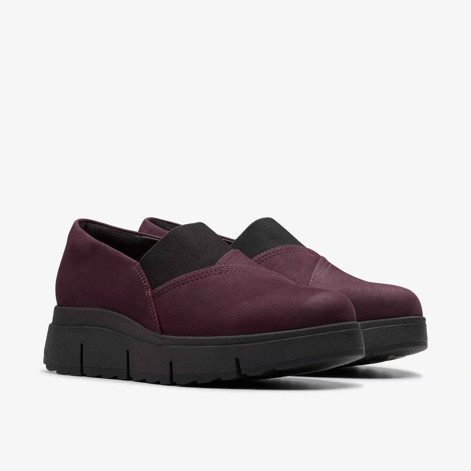 Clarks Women's Loriini West Plum Nubuck 26179960