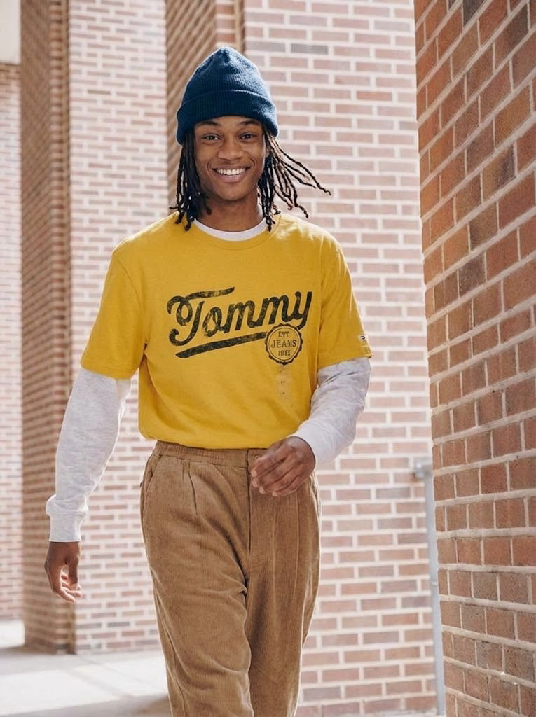 Tommy Hilfiger Mens Tommy Jeans Brick T-Shirt Feather Gold 78J4955 700