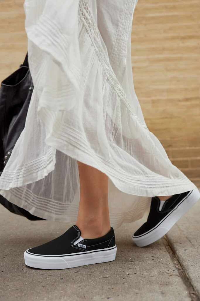 Vans Classic Slip-On Stackform Shoe Black/Classic White VN0A7Q5RBMX