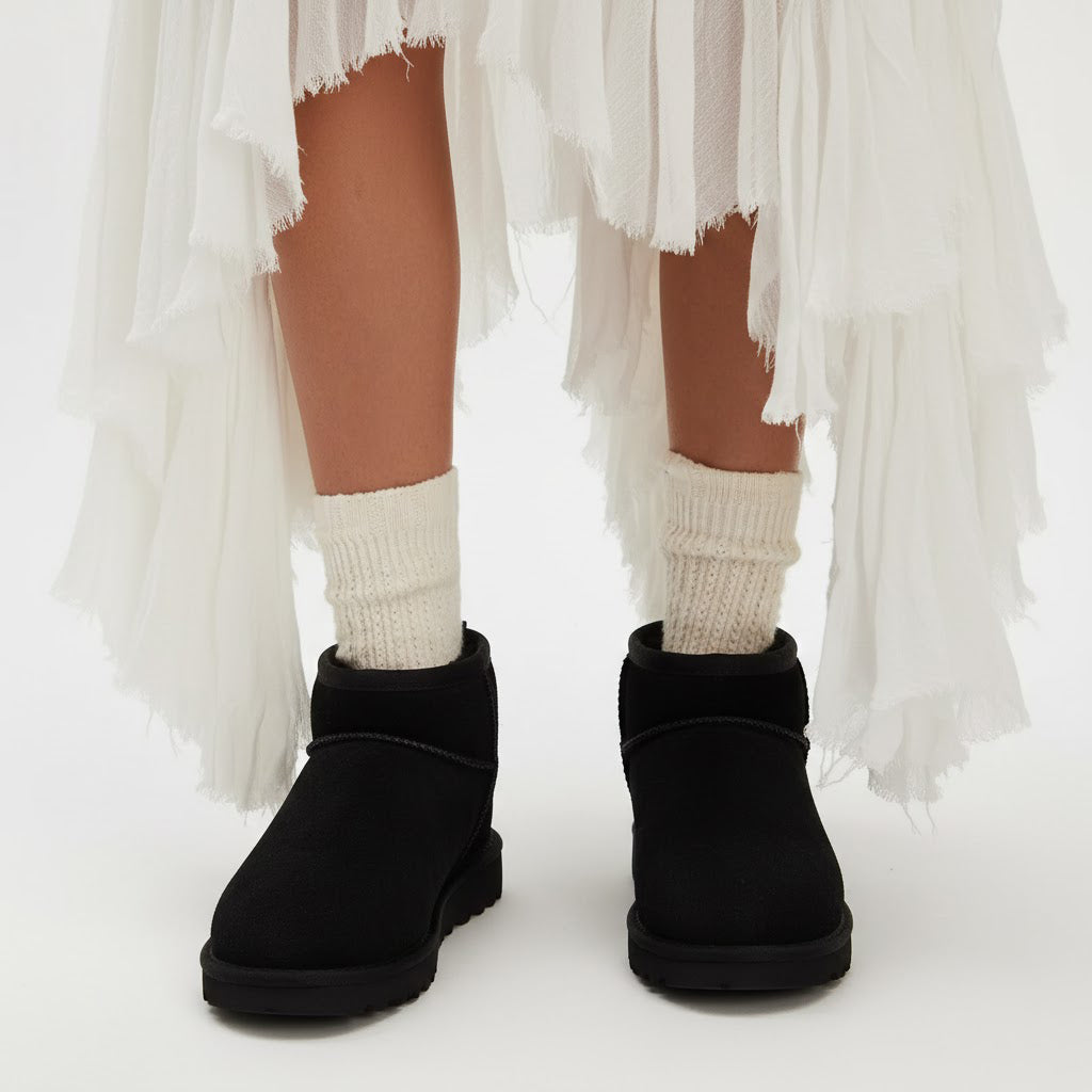 Bearpaw Women's Shorty Black 2860W 011