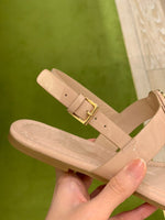 Tory Burch Women's Claire Patent Leather Flat Thong Sandal Goan Sand 64556 250.