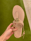Tory Burch Women's Claire Patent Leather Flat Thong Sandal Goan Sand 64556 250.