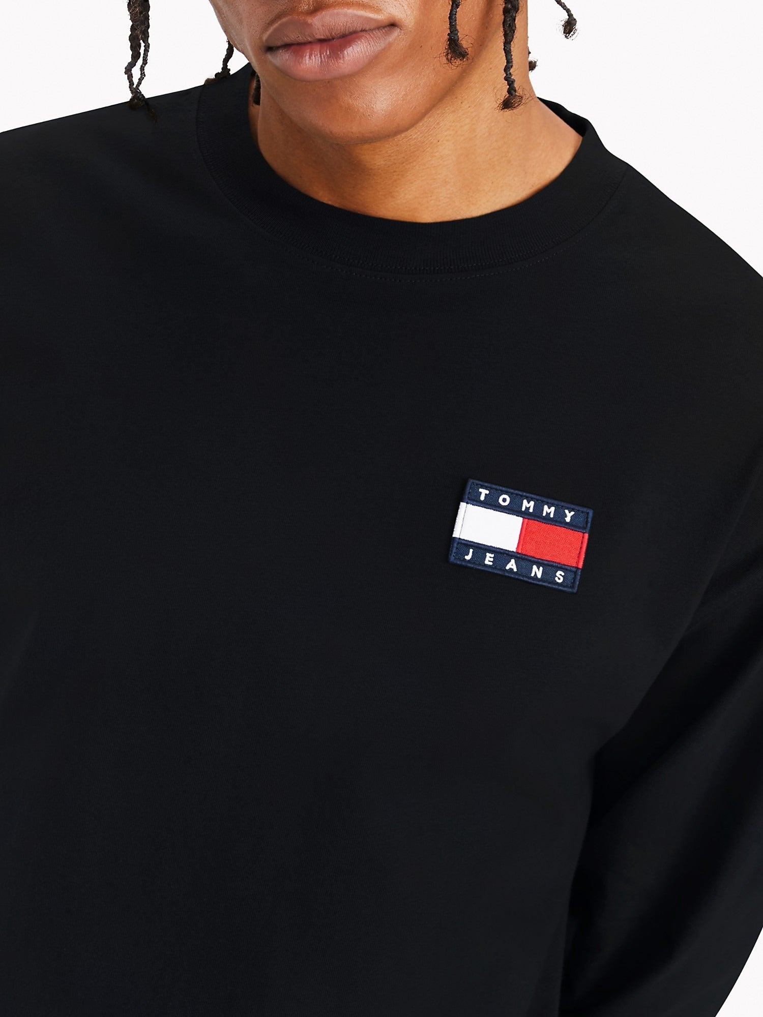 Tommy Hilfiger Mens Tommy Jeans Albie Badge Long Sleeve T-Shirt Jet Black 78J3708 001.
