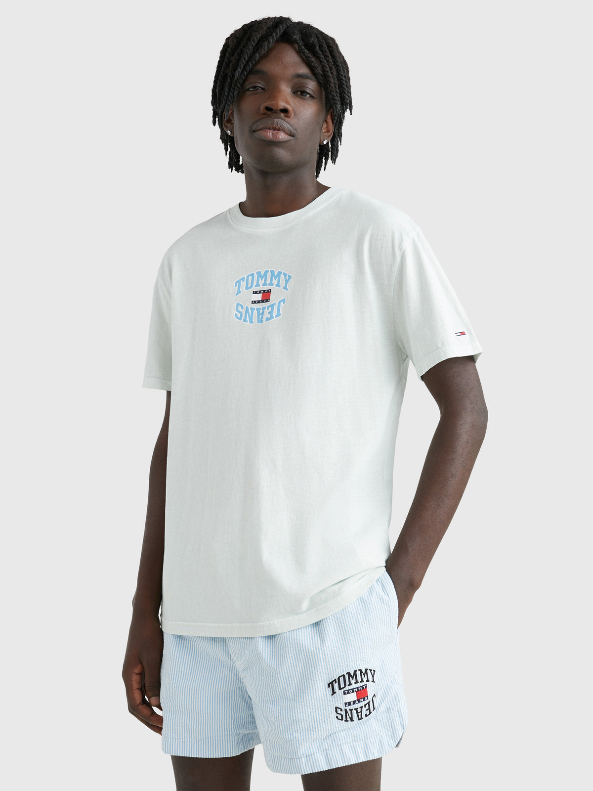 Tommy Hilfiger Mens Mirror Logo Classic Fit T-Shirt Shimmering Blue DM16227 400 - APLAZE