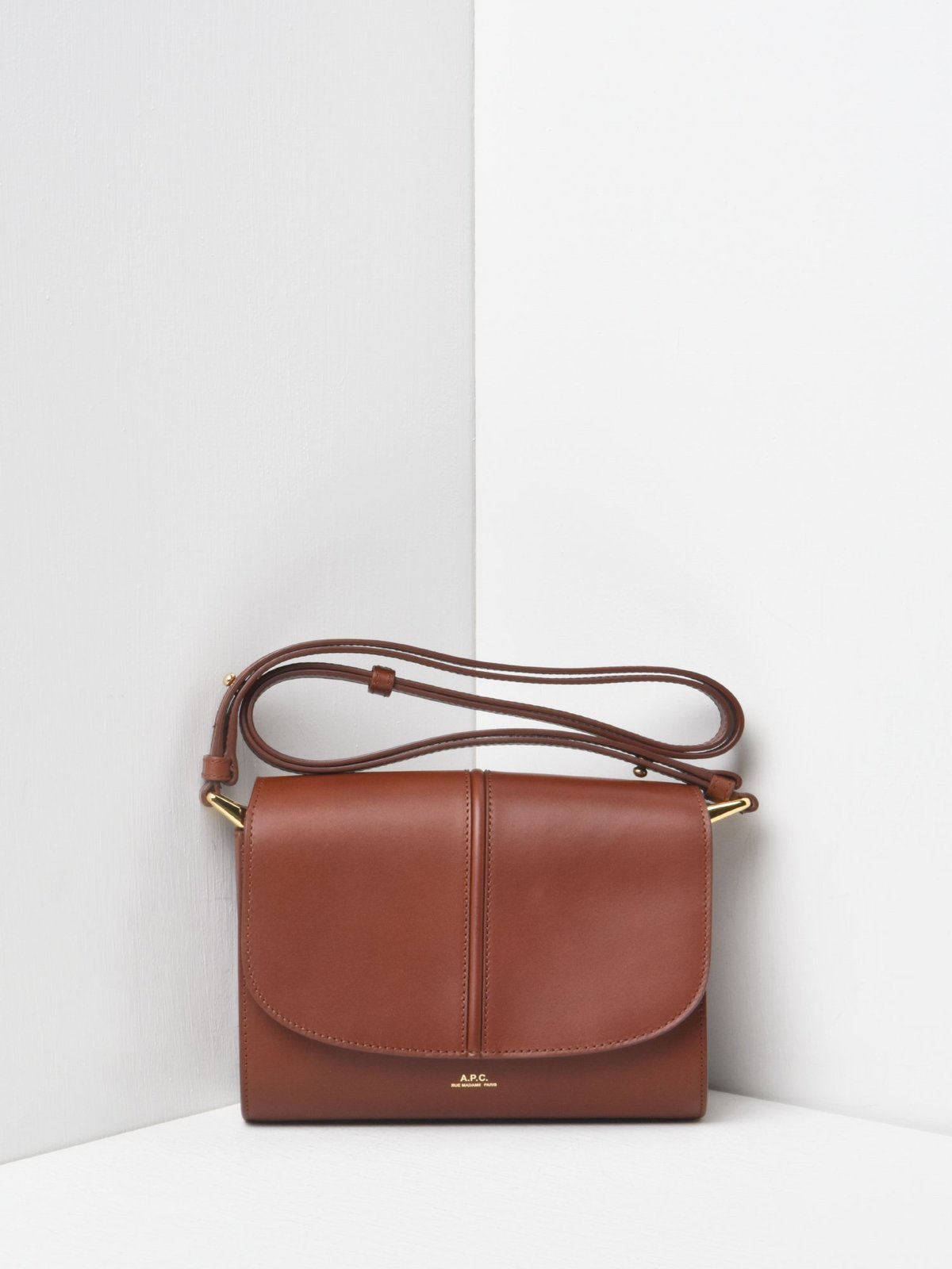 A.P.C. Women's Sac Betty Horizon Small Crossbody Bag Cad Noisett F61567-PXAWV.