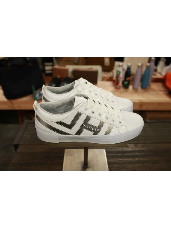 Tommy Hilfiger Women' Pema Sneakers White.